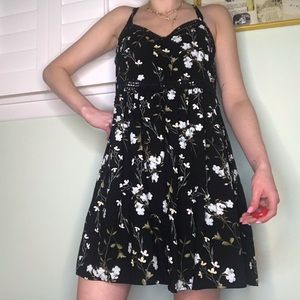 NEW LOOK BABYDOLL FLORAL DRESS. New with tags!